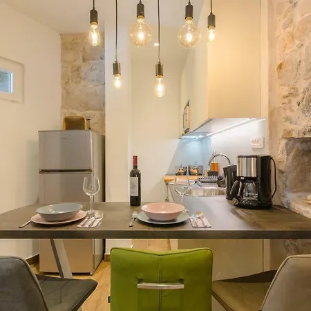 Luxury Studio Petra In 400 Year Old Stone House Apartment *