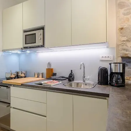 Luxury Studio Petra In 400 Year Old Stone House * Spalato