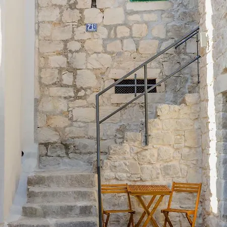 Appartamento Luxury Studio Petra In 400 Year Old Stone House Spalato