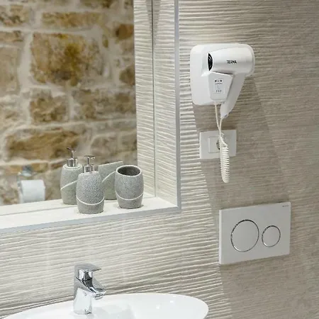 Luxury Studio Petra In 400 Year Old Stone House Appartamento Spalato